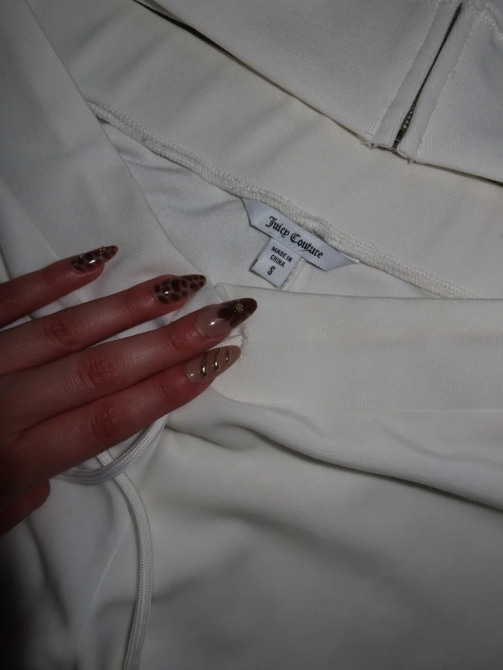 Juicy Couture white rhinestone velour tracksuit set - Picture 8 of 10